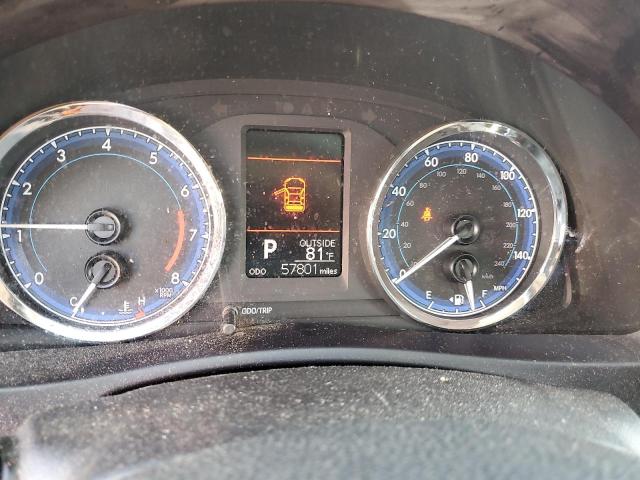 5YFBURHE1JP770474 - 2018 TOYOTA COROLLA L SILVER photo 9