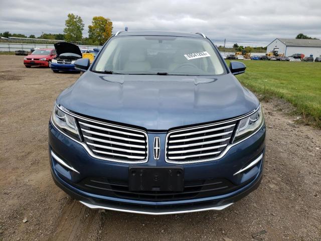 5LMCJ1D90JUL30295 - 2018 LINCOLN MKC PREMIERE BLUE photo 5