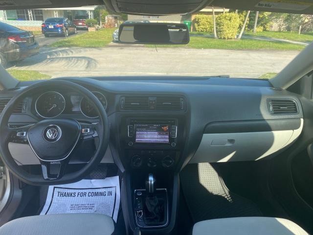 3VW2K7AJ0FM221054 - 2015 VOLKSWAGEN JETTA BASE 金色 照片 9