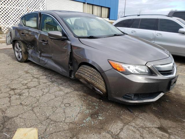 19VDE1F78DE012593 - 2013 ACURA ILX 20 TECH GRAY photo 4