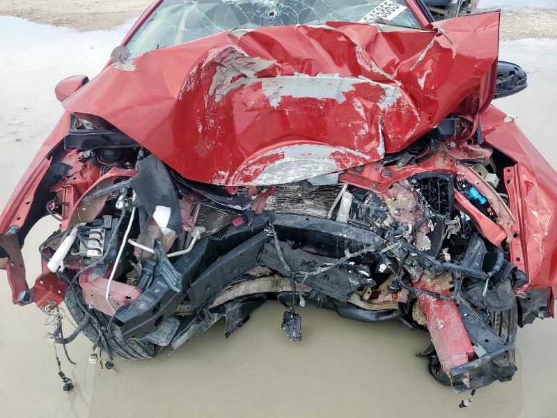 5YFBURHE1JP741394 - 2018 TOYOTA COROLLA L RED photo 12