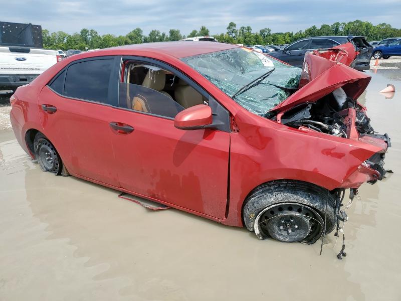5YFBURHE1JP741394 - 2018 TOYOTA COROLLA L RED photo 4