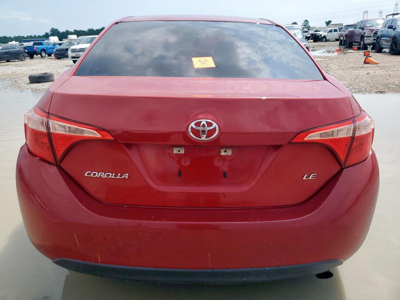 5YFBURHE1JP741394 - 2018 TOYOTA COROLLA L RED photo 6