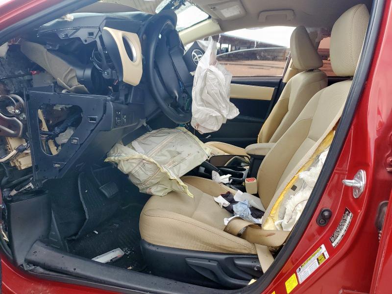 5YFBURHE1JP741394 - 2018 TOYOTA COROLLA L RED photo 7