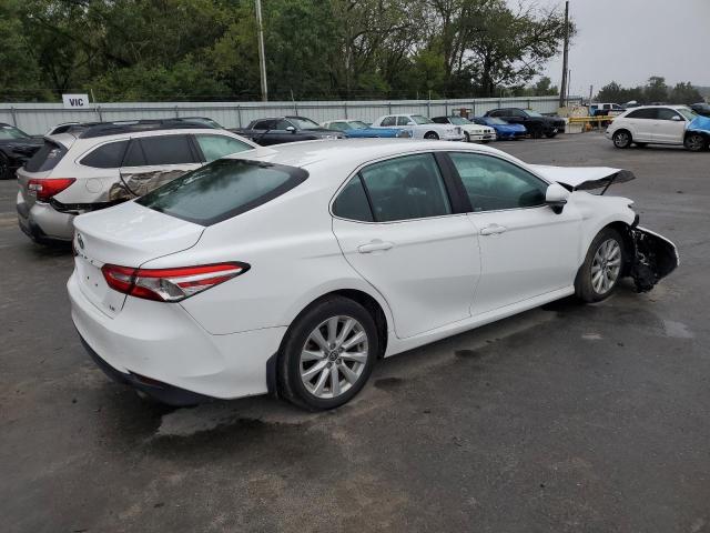 4T1C11AK8LU956593 - 2020 TOYOTA CAMRY LE თეთრი ფოტო 3