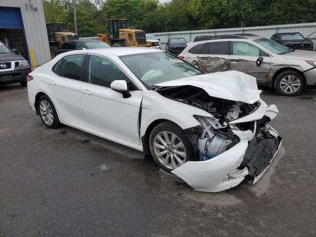 4T1C11AK8LU956593 - 2020 TOYOTA CAMRY LE თეთრი ფოტო 4