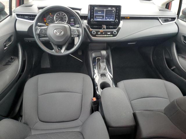 5YFEPMAE2NP380023 - 2022 TOYOTA COROLLA LE RED photo 8