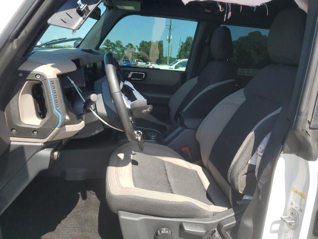 1FMEE5DP7PLB51708 - 2023 FORD BRONCO BASE WHITE photo 7