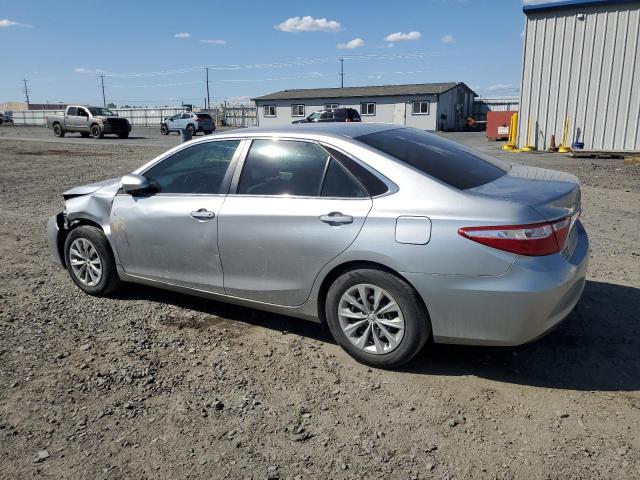 4T1BF1FK0FU080368 - 2015 TOYOTA CAMRY LE SILVER photo 2