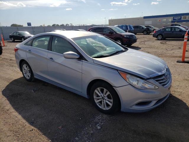 5NPEB4AC9DH750313 - 2013 HYUNDAI SONATA GLS BLUE photo 4