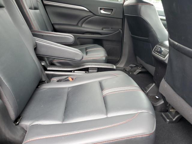 5TDJZRFHXKS603582 - 2019 TOYOTA HIGHLANDER SE RED photo 11