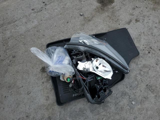 5TDJZRFHXKS603582 - 2019 TOYOTA HIGHLANDER SE RED photo 13