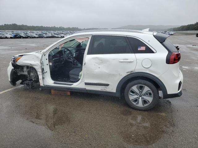 KNDCB3LC9L5369686 - 2020 KIA NIRO LX WHITE photo 2