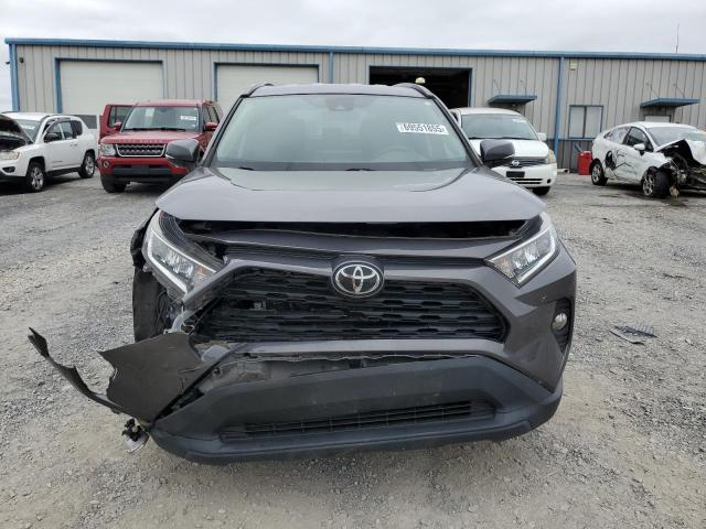 2T3P1RFV1MC232435 - 2021 TOYOTA RAV4 XLE CHARCOAL photo 5