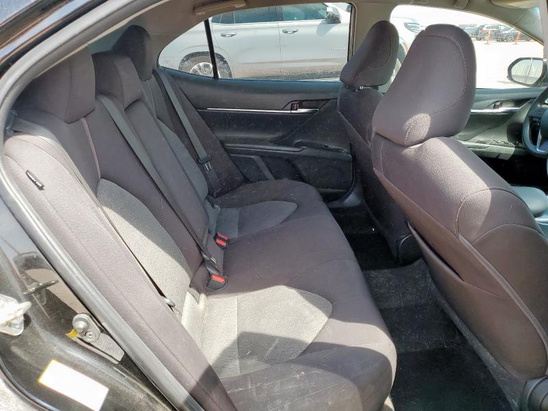 4T1B11HK1JU628849 - 2018 TOYOTA CAMRY L შავი ფოტო 10