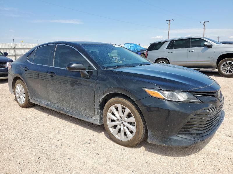 4T1B11HK1JU628849 - 2018 TOYOTA CAMRY L შავი ფოტო 4