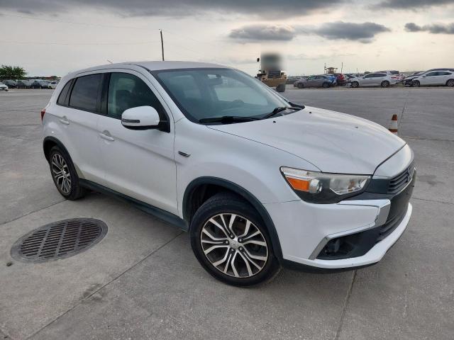 JA4AP3AU9GZ049314 - 2016 MITSUBISHI OUTLANDER ES WHITE photo 4