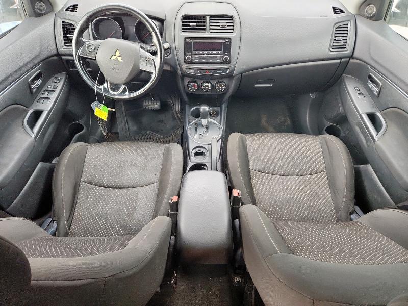 JA4AP3AU9GZ049314 - 2016 MITSUBISHI OUTLANDER ES WHITE photo 8