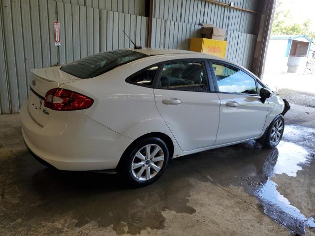 3FADP4BJ3CM123535 - 2012 FORD FIESTA SE WHITE photo 3