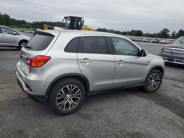 JA4AP3AU4KU008241 - 2019 MITSUBISHI OUTLANDER ES SILVER photo 3