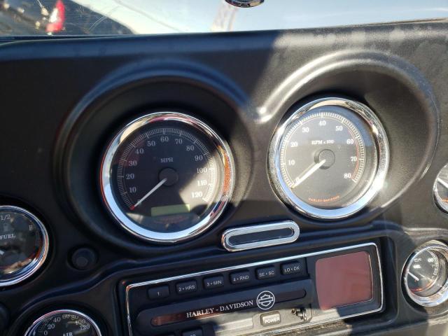 1HD1FCW154Y600328 - 2004 HARLEY-DAVIDSON FLHTCUI 双色 照片 8