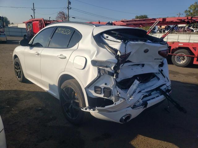 ZASPAKBN8M7D03676 - 2021 ALFA ROMEO STELVIO TI WHITE photo 2