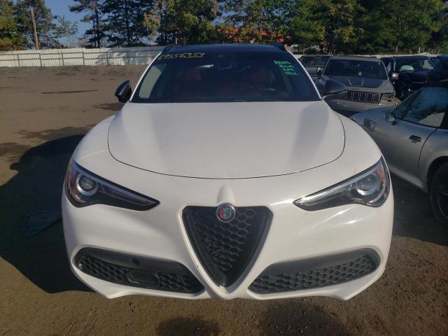 ZASPAKBN8M7D03676 - 2021 ALFA ROMEO STELVIO TI WHITE photo 5