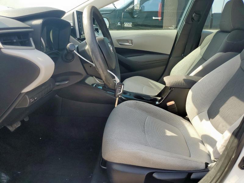 5YFEPRAE0LP143119 - 2020 TOYOTA COROLLA LE WHITE photo 7