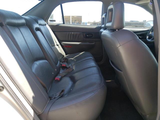 2G4WF551721164677 - 2002 BUICK REGAL GS WHITE photo 10