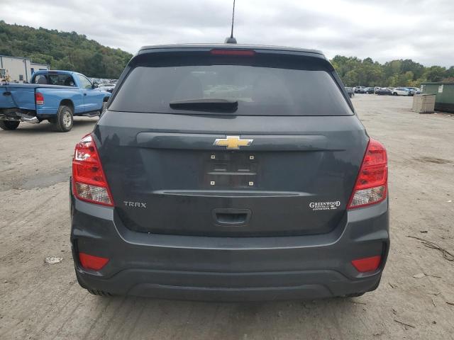 3GNCJKSBXKL266918 - 2019 CHEVROLET TRAX LS GRAY photo 6