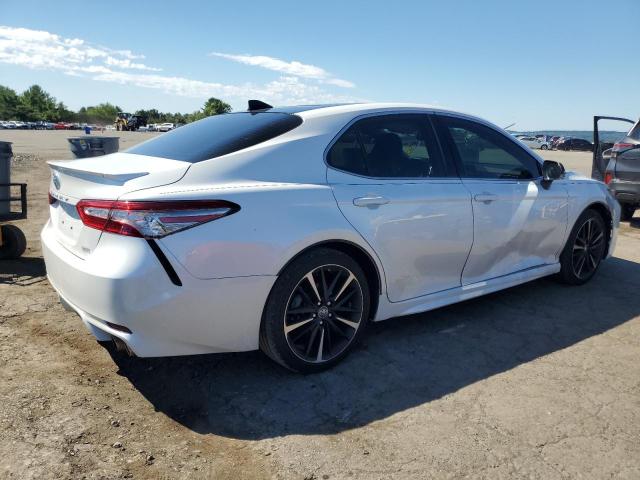 4T1B61HK4KU726728 - 2019 TOYOTA CAMRY XSE WHITE photo 3