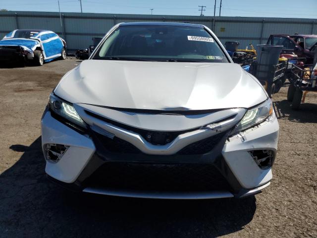 4T1B61HK4KU726728 - 2019 TOYOTA CAMRY XSE WHITE photo 5