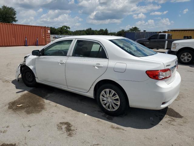 5YFBU4EE7CP011418 - 2012 TOYOTA COROLLA BASE Սպիտակ լուսանկար 2