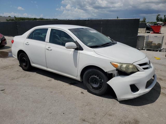 5YFBU4EE7CP011418 - 2012 TOYOTA COROLLA BASE Սպիտակ լուսանկար 4