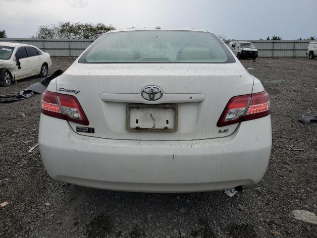 4T1BF3EK7BU712242 - 2011 TOYOTA CAMRY BASE Белый фото 6