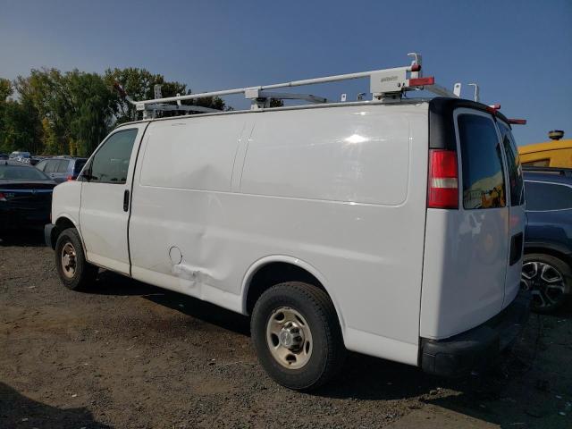 1GCZGTCG8E1113323 - 2014 CHEVROLET EXPRESS G3 WHITE photo 2