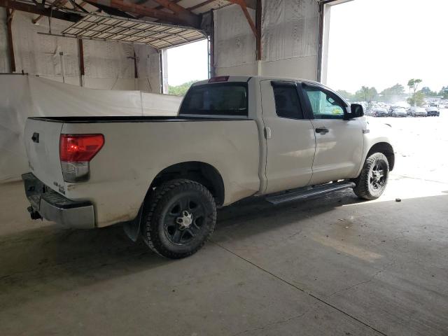5TFUW5F19BX197581 - 2011 TOYOTA TUNDRA DOUBLE CAB SR5 WHITE photo 3