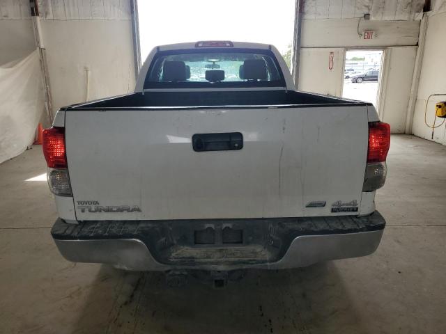5TFUW5F19BX197581 - 2011 TOYOTA TUNDRA DOUBLE CAB SR5 WHITE photo 6