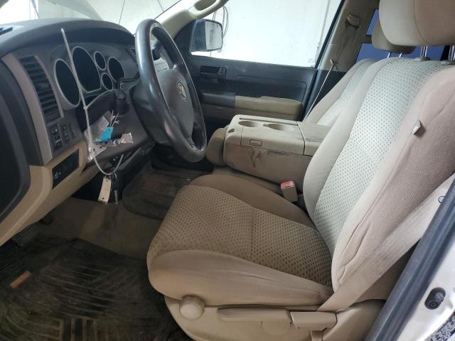 5TFUW5F19BX197581 - 2011 TOYOTA TUNDRA DOUBLE CAB SR5 WHITE photo 7