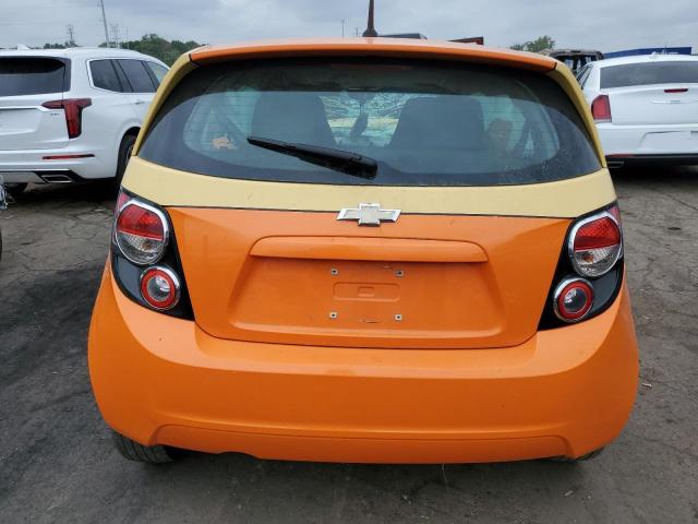 1G1JA6SH6D4135756 - 2013 CHEVROLET SONIC LS İki rəngli foto 6