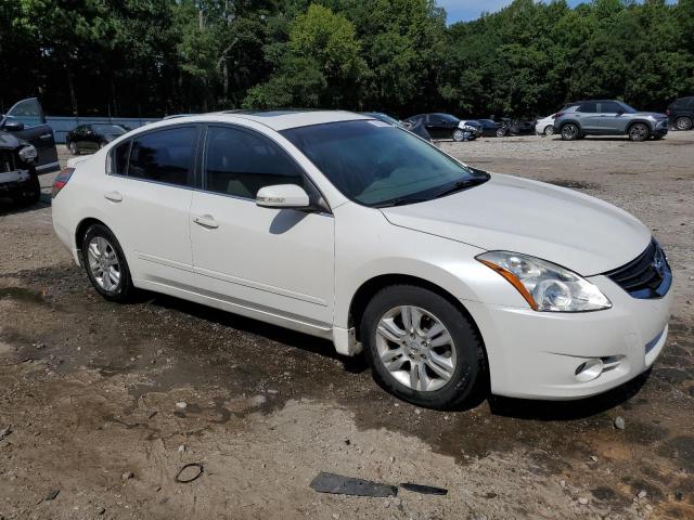 1N4AL2APXBN472124 - 2011 NISSAN ALTIMA BASE WHITE photo 4