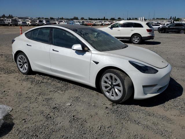 5YJ3E1EB2PF392697 - 2023 TESLA MODEL 3 თეთრი ფოტო 4