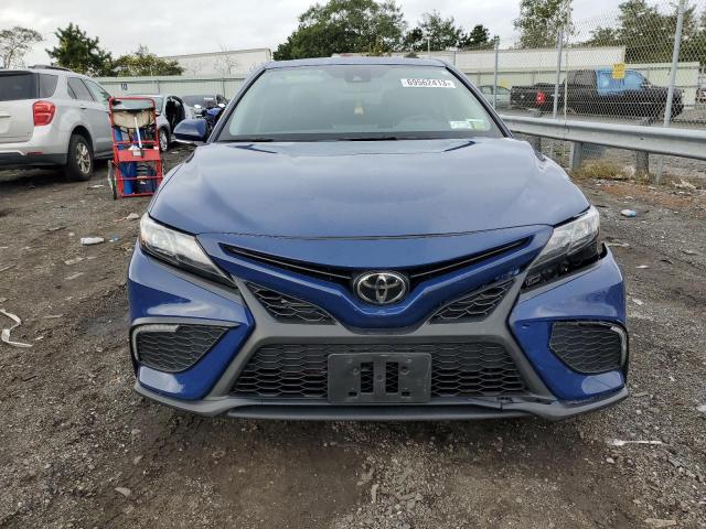 4T1T11BK9PU076975 - 2023 TOYOTA CAMRY SE NIGHT SHADE BLUE photo 5