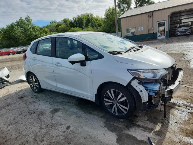 3HGGK5H83FM755926 - 2015 HONDA FIT EX WHITE photo 4