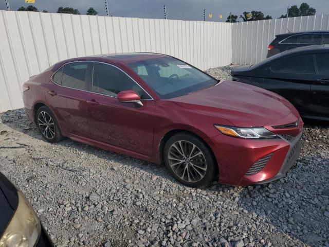 4T1B11HKXJU634066 - 2018 TOYOTA CAMRY L RED photo 4
