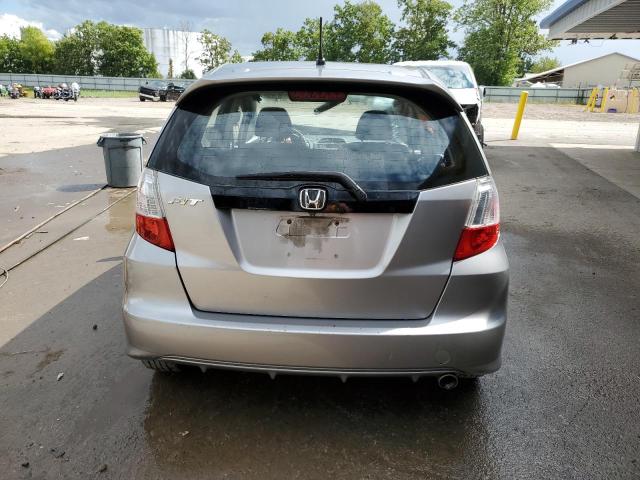 JHMGE8H45AC035623 - 2010 HONDA FIT SPORT SILVER photo 6