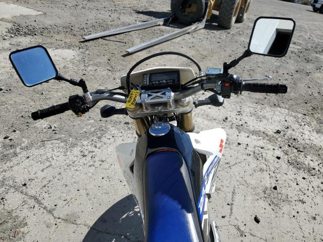 JS1SK44A0K7101329 - 2019 SUZUKI DR-Z400 SM WHITE photo 5