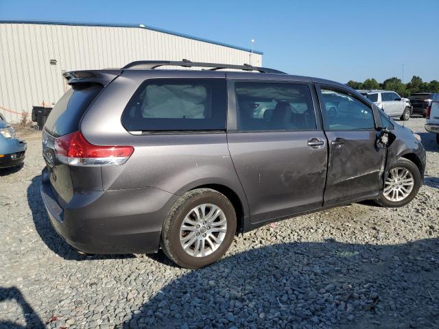 5TDYK3DC6CS190391 - 2012 TOYOTA SIENNA XLE GRAY photo 3