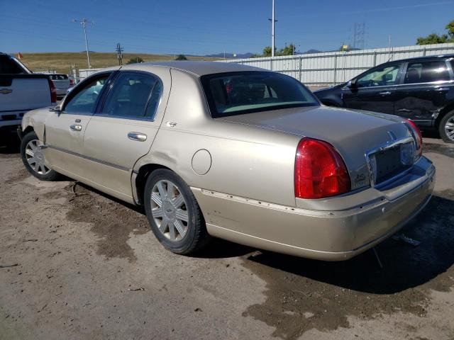 1LNHM82W55Y651247 - 2005 LINCOLN TOWN CAR SIGNATURE LIMITED GOLD photo 2