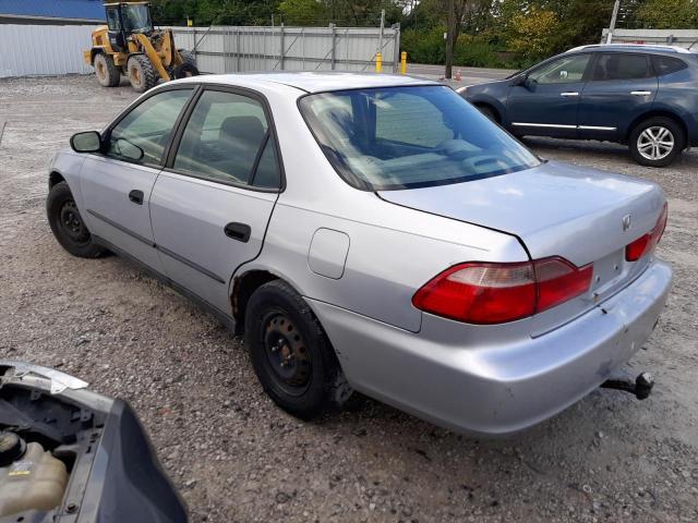 1HGCF8648WA211777 - 1998 HONDA ACCORD DX SILVER photo 2